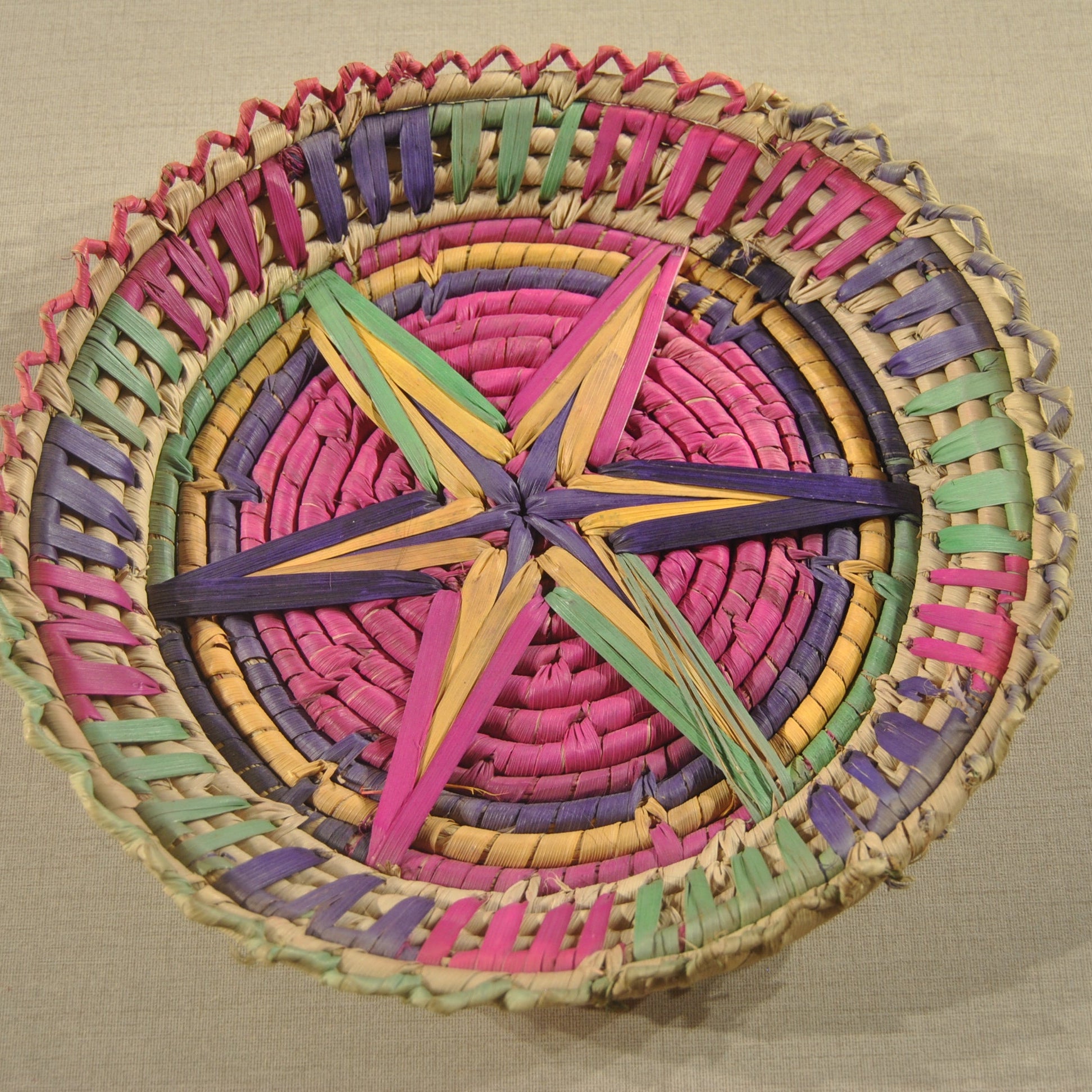simple wooven tray