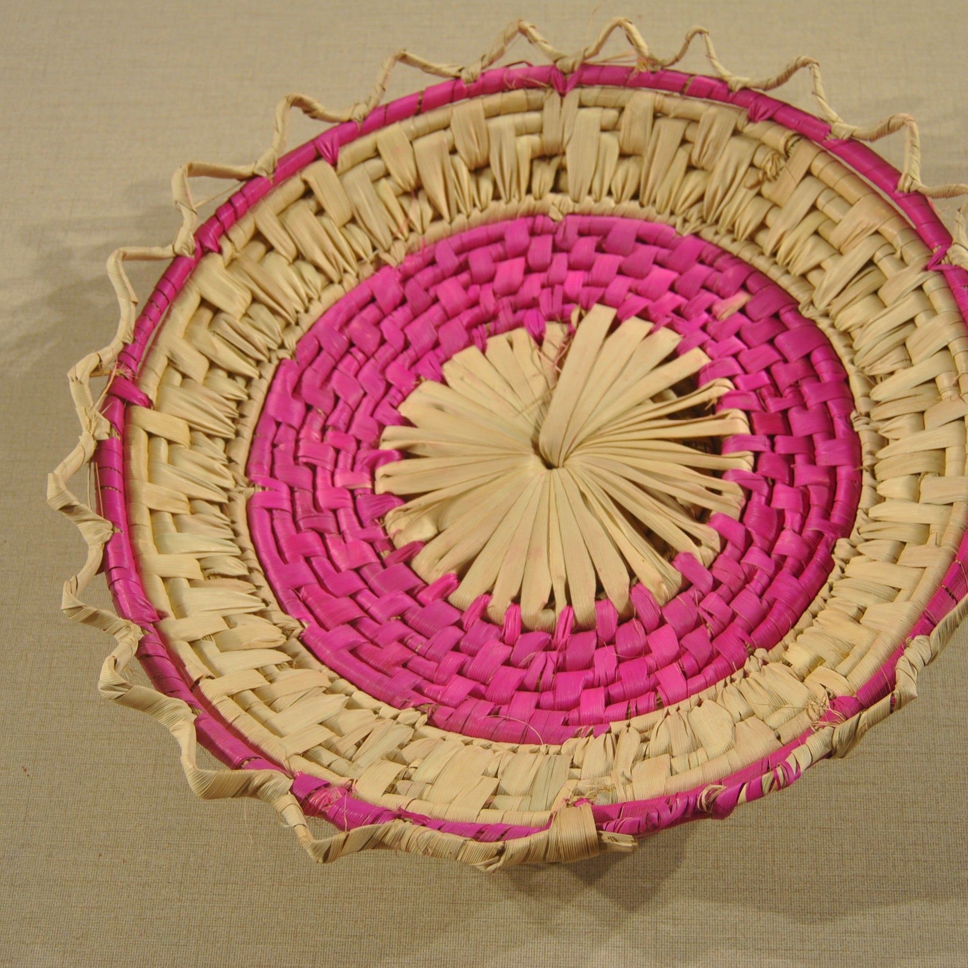 simple wooven tray