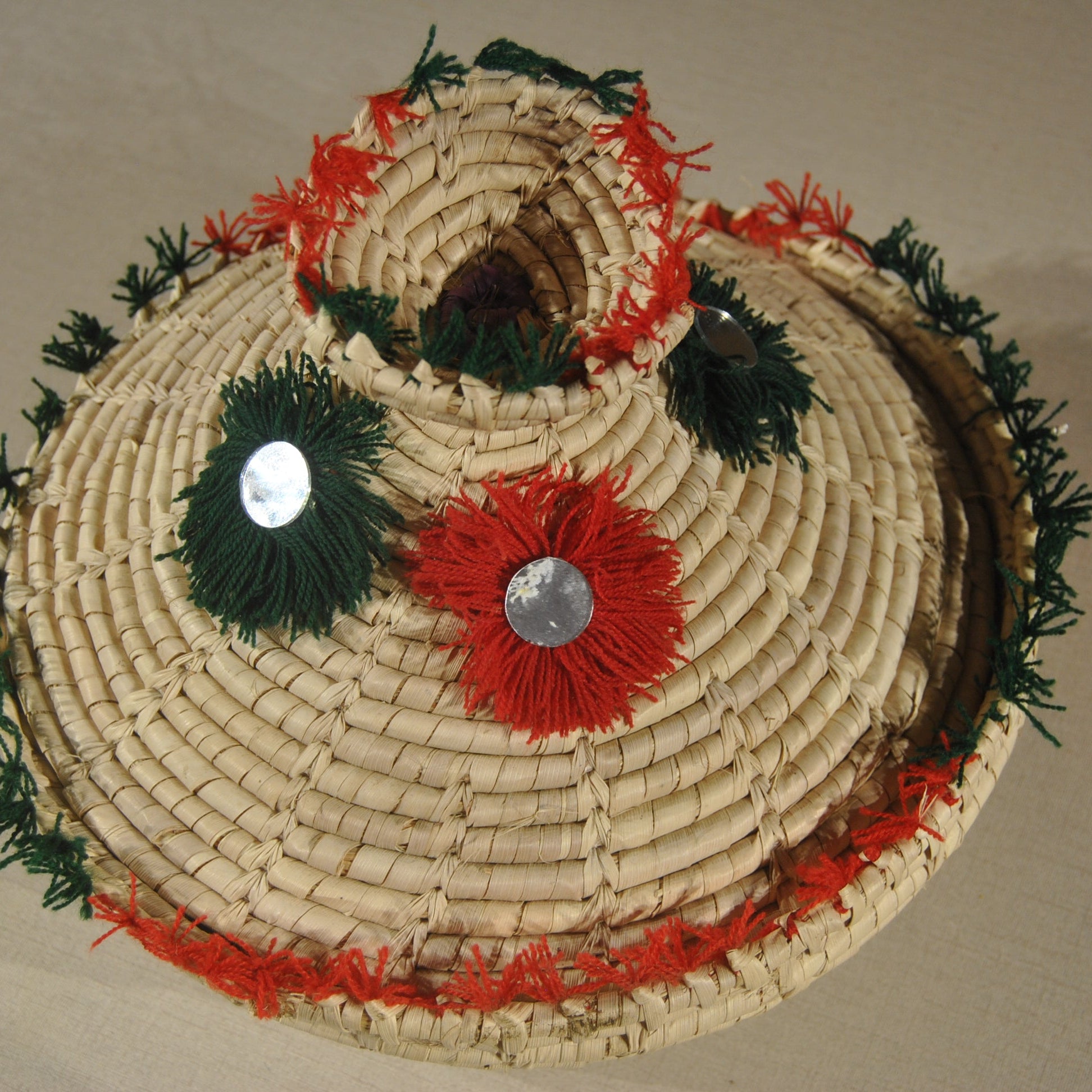 woven storage basket with lid
