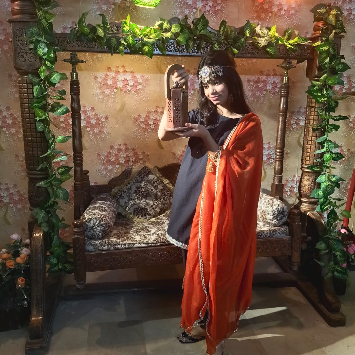 black and gold trendy dress