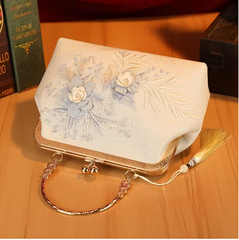 Elegant Floral Lace Evening Clutch with Detachable Shoulder Strap.