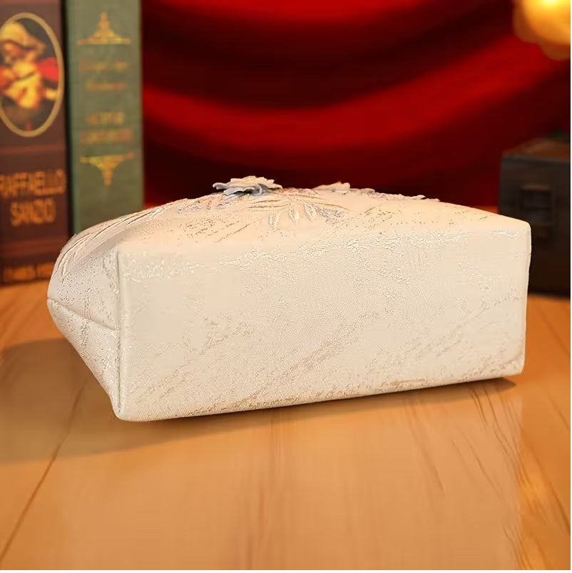 Elegant Floral Lace Evening Clutch with Detachable Shoulder Strap.